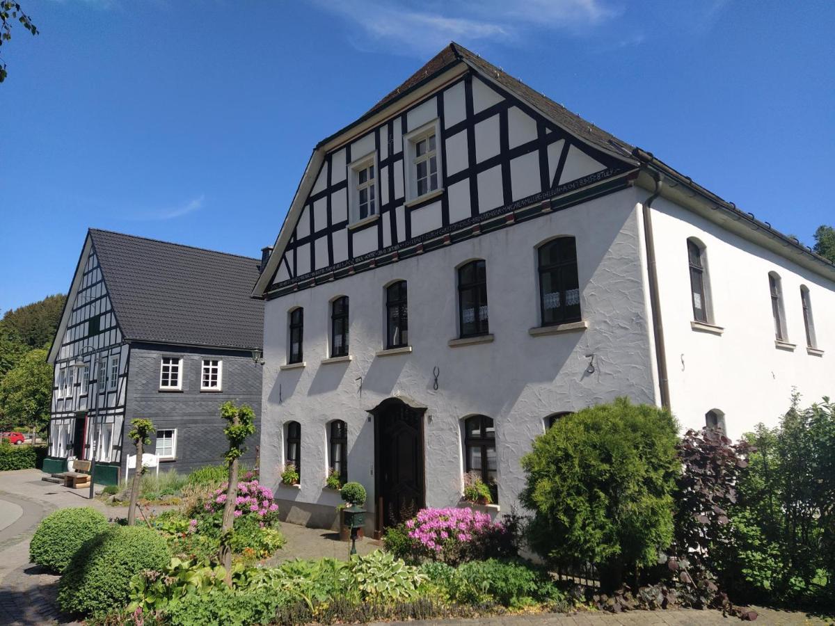 Ferienwohnung Sauerland Burgfenster Lennestadt Exterior foto